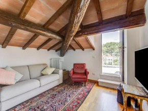 Spacious Holiday Home in Pisa with Private Garden Terrace